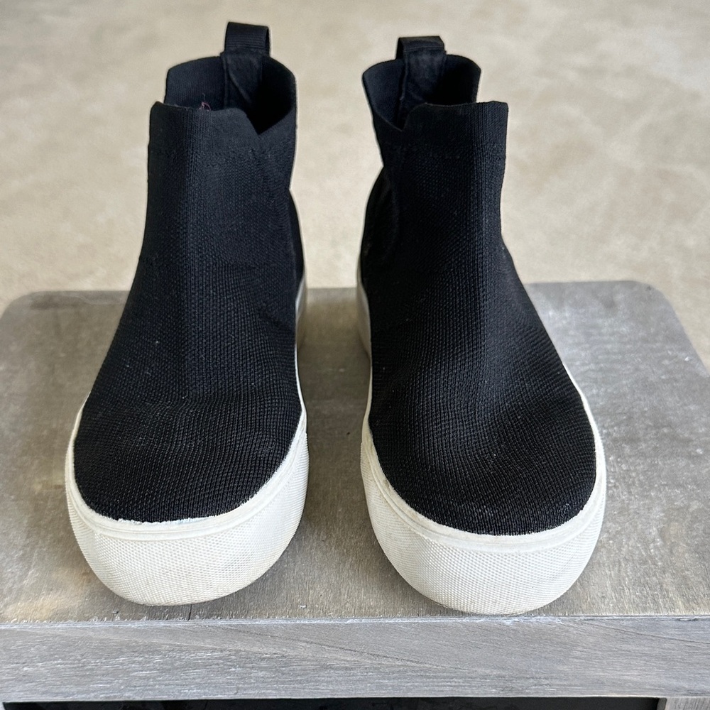 Women’s Cushionaire high top sneakers